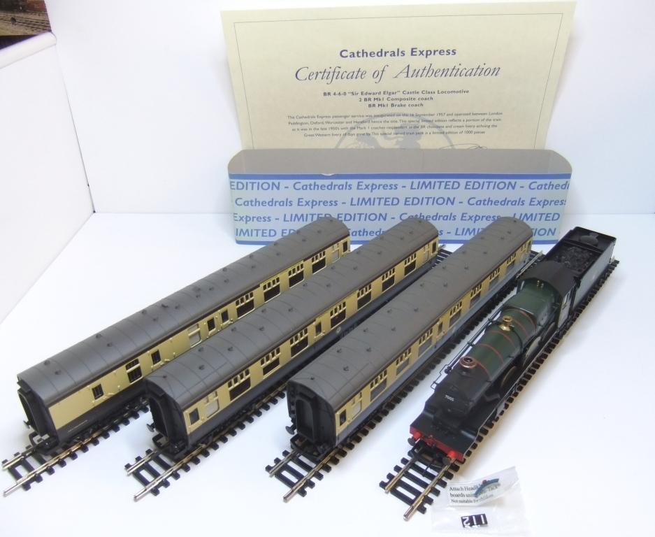 R2432 Cathedrals Express (image for) R2432 Cathedrals Express